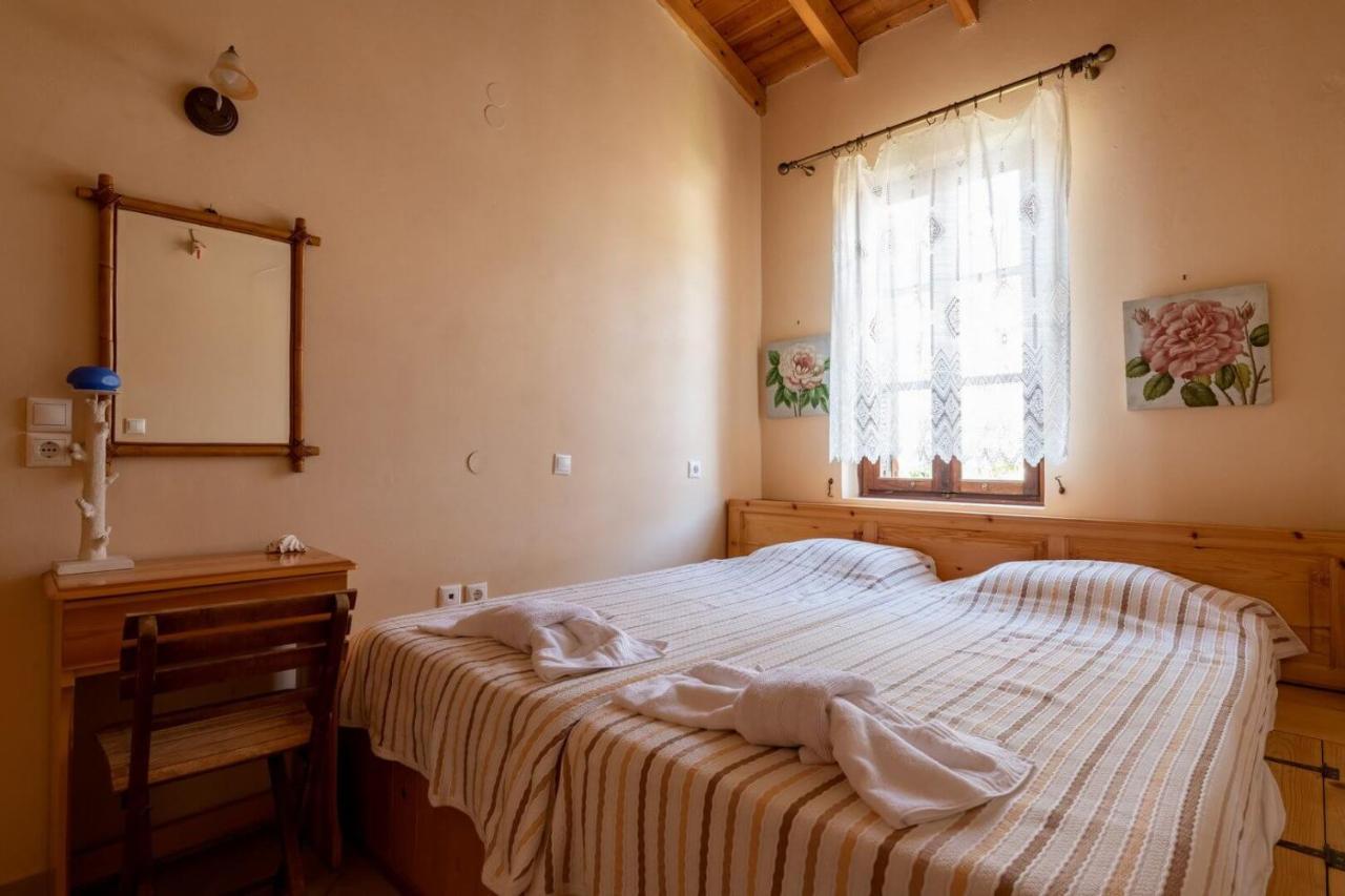 Villa Leleka Chalki Town Dış mekan fotoğraf